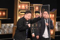 ダイアンがラップバトルを繰り広げるワンシーン。(c)TBS