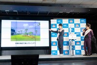 デートプランのプレゼン対決の様子。