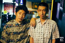 しずる池田（左）とやさしいズ・タイ（右）。