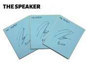 ローランドのサイン色紙。