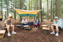 「おぎやはぎのハピキャン ～キャンプはじめてみました～」のワンシーン。(c)メ～テレ