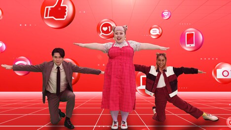 （左から）平成ノブシコブシ吉村、渡辺直美、青山テルマ。(c)テレビ朝日