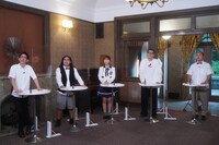（左から）アンタッチャブル柴田、ロッチ中岡、渋谷凪咲、シソンヌ長谷川、ハナコ岡部。(c)フジテレビ