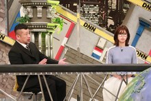 （左から）ケンドーコバヤシ、白石聖。(c)フジテレビ