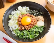 「おうちで食べよう!高円寺デリバリーフェス Live配信」で紹介される予定の「混ぜそば みなみ」のメニュー。