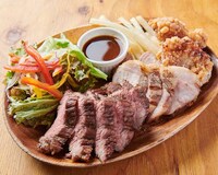 「おうちで食べよう！高円寺デリバリーフェス Live配信」で紹介される予定の「肉Bistro パテ屋 高円寺」のメニュー。
