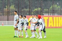 「お笑い第7世代軍」の面々。(c)TBS