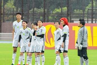 「お笑い第7世代軍」の（左から）ジュビレッチェ、オズワルド伊藤、ミキ亜生、放課後ハートビート松下、アイデンティティ田島、大自然ロジャー。(c)TBS