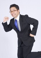 FECオフィスの山城智二社長。