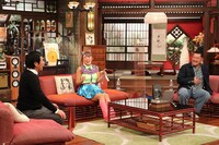 「さんまのまんま秋SP」に出演する（左から）明石家さんま、フワちゃん、山口智充。(c)関西テレビ