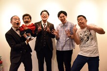 収録後の取材に応えた（左から）ゾフィーの上田、サイトウ、ザ・マミィの林田、酒井。