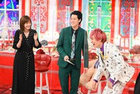（左から）本田翼、霜降り明星・粗品、EXIT兼近。(c)TBS