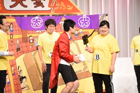 「かぶっちゃダメよ！はっけよい！のこった！」の最中、「鼻につく」という理不尽な理由でアウトにされるぼる塾・あんり。