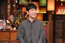 「人生最高レストラン」にゲスト出演する藤井隆。(c)TBS