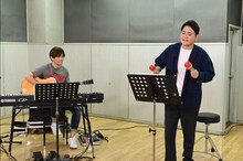 （左から）今井マサキ、千鳥ノブ。(c)テレビ朝日