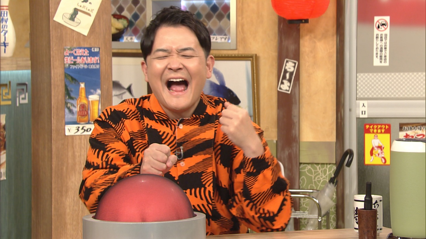 「相席食堂」に出演する千鳥ノブ。(c)ABCテレビ