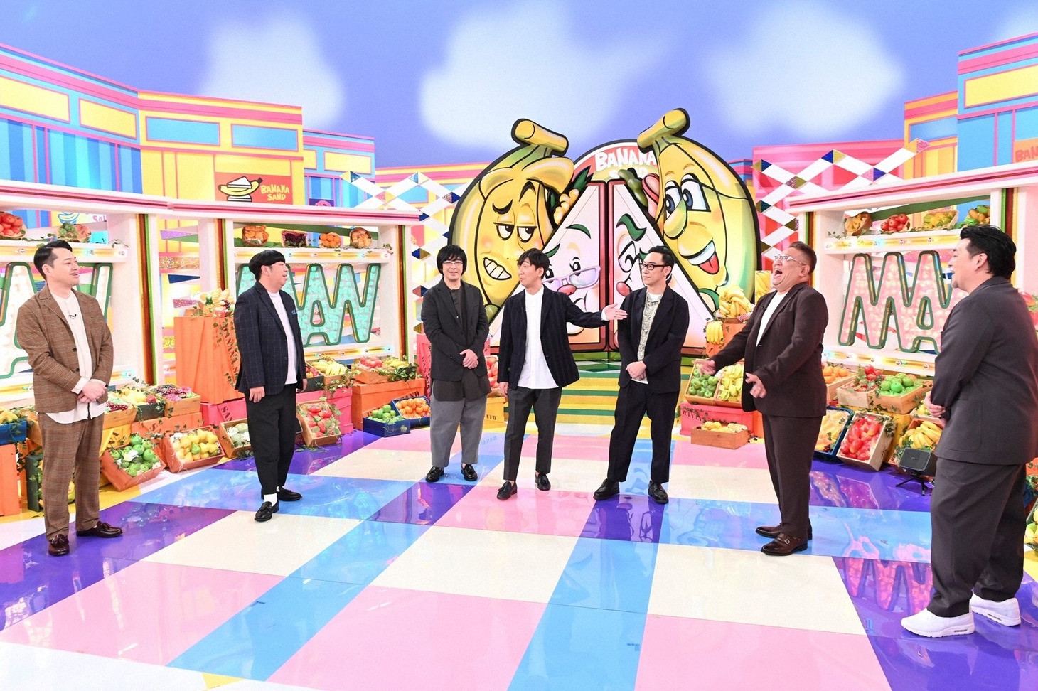 （左から）バナナマン、東京03、サンドウィッチマン。(c)TBS