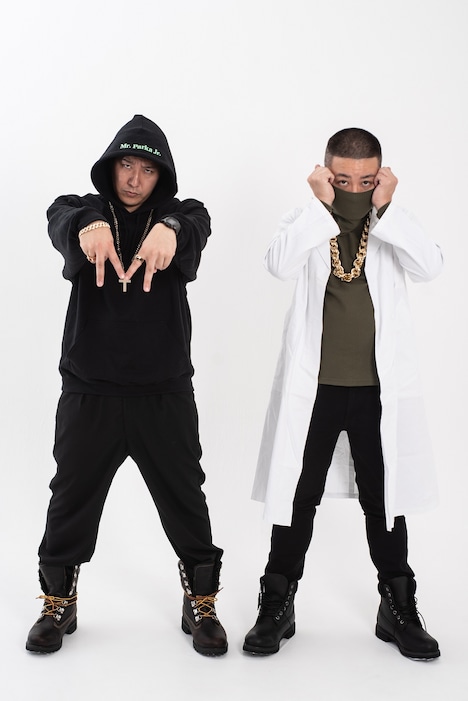 左からMr.パーカーJr.、Dr.タートルネック。