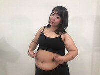 駆け抜けて軽トラ・餅田コシヒカリ。「餅田コシヒカリのお腹を触れる権利」は限定30名。