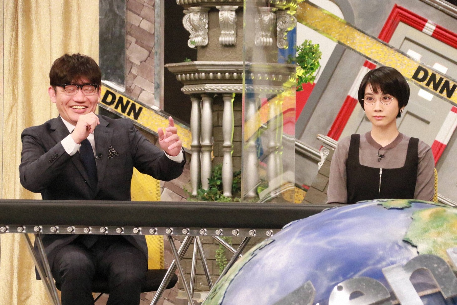 （左から）ずん飯尾、松本穂香。(c)フジテレビ