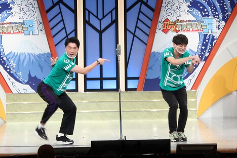 「さや香・ラニーノーズ・ネイビーズアフロのバツウケテイナーR~漫才で笑かした後キュンキュンさせちゃうぞSP~」より。(c)SUN-TV/吉本興業