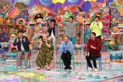 「ついついダラしなくなっちゃう芸人」の（前列左から）ブラックマヨネーズ小杉、渡辺直美、千鳥・大悟、アンガールズ田中、（後列左から）宮下草薙・草薙、霜降り明星せいや、岡野陽一。(c)テレビ朝日