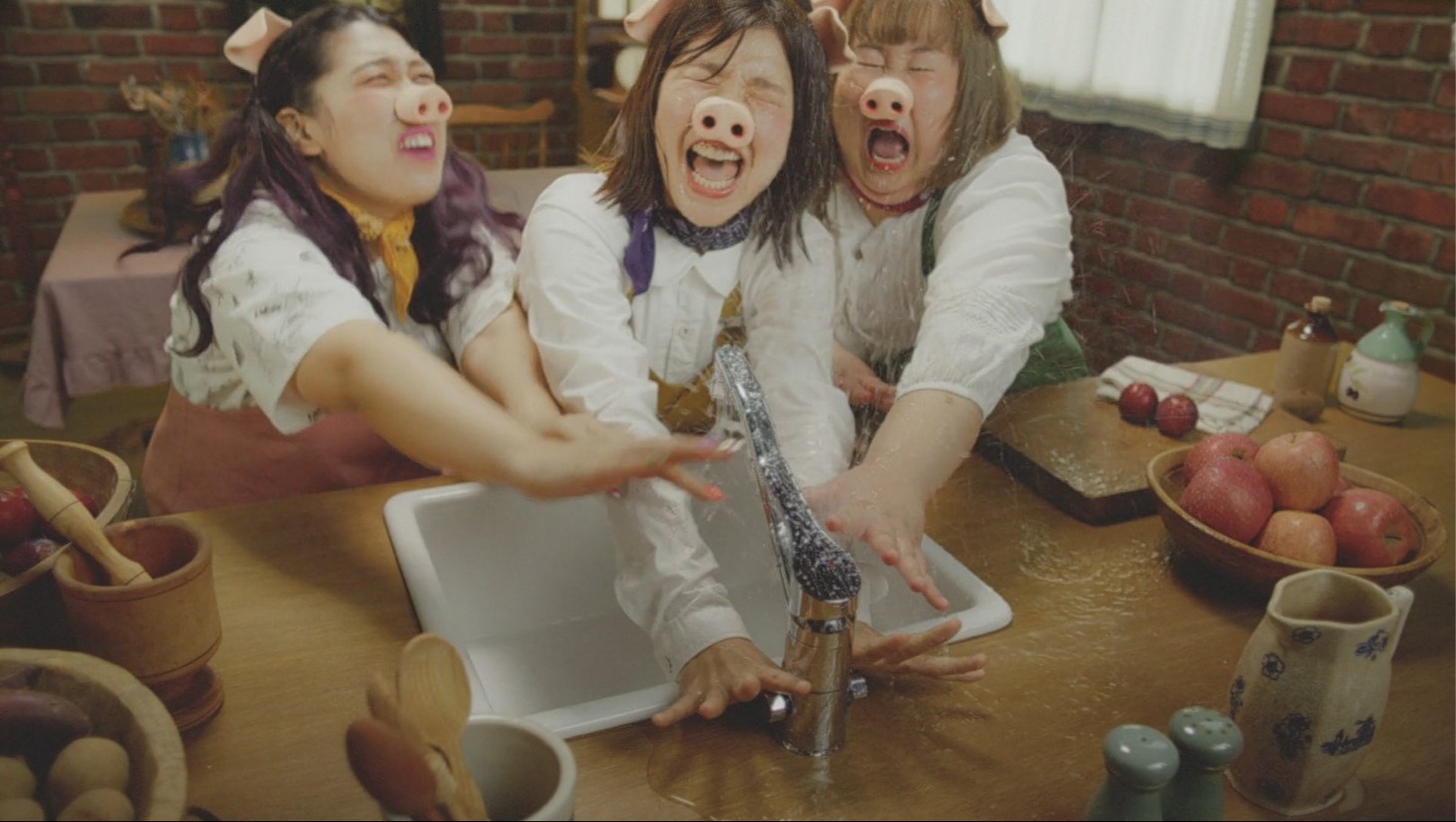 くらしTEPCOのテレビCM「3匹のこぶた」編より。