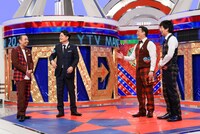 千鳥（左）と藤崎マーケット（右）。