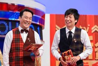 選考会MCの藤崎マーケット。