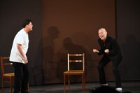 「ZOMMY＋ vol.1」で新ネタを披露するゾフィー。上田さん（右）は大きい声を出していました。