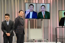 リモートで参加したミルクボーイ（右）。