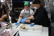 「冒険発掘バラエティ 霜降り明星のあてみなげ」より。(c)静岡朝日テレビ