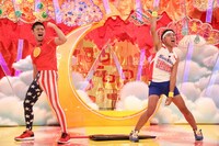 （左から）ワタリ119、サンシャイン池崎。(c)フジテレビ