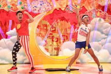 （左から）ワタリ119、サンシャイン池崎。(c)フジテレビ