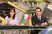 （左から）小澤陽子アナ、アリタ哲平。(c)フジテレビ
