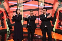 左から特別MCの木村多江、MCのサンドウィッチマン。