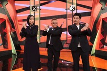 左から特別MCの木村多江、MCのサンドウィッチマン。