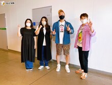 左から海原やすよ ともこ、span!。