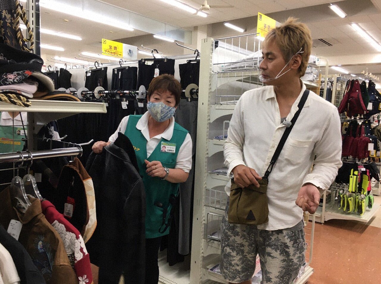 ヒロシ青森で短パン、あまりの寒さに服買う