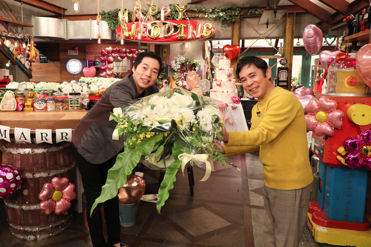（左から）今田耕司、ナインティナイン岡村。