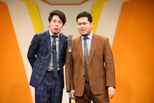 令和ロマン。左から高比良くるま、松井ケムリ。