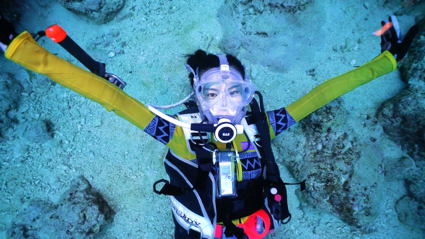 小島瑠璃子 (c)ABCテレビ