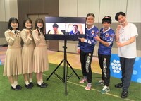 左から金川紗耶、清宮レイ、早川聖来、みなみかわ、タイーク金井、相席スタート山添。モニターに映っているのはリモート出演中のさらば青春の光。