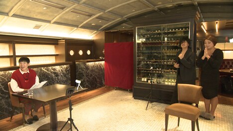 左から和田アキ子、チョコレートプラネット。(c)日本テレビ