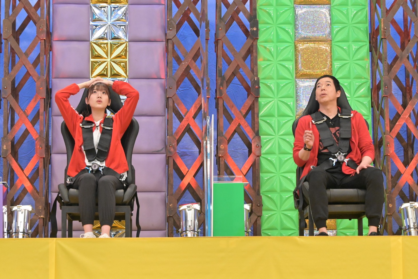 （左から）佐々木美玲、今田耕司。(c)テレビ朝日