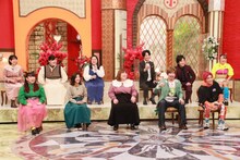 「ホンマでっか!?TV 第7世代は悩んでいる！集団人生相談SP」に出演する（前列左から）3時のヒロイン、EXIT、（後列左から）ぼる塾、ぺこぱ、フワちゃん。(c)フジテレビ