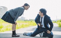 「あのコの夢を見たんです。」第6話より、ヒロインの山本舞香（左）と仲野太賀が演じる山里亮太（右）。