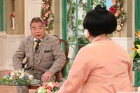 （左から）出川哲朗、黒柳徹子。(c)テレビ朝日
