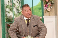 「徹子の部屋」にゲスト出演する出川哲朗。(c)テレビ朝日