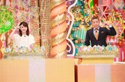 渡辺瑠海アナとくりぃむしちゅー上田。(c)テレビ朝日